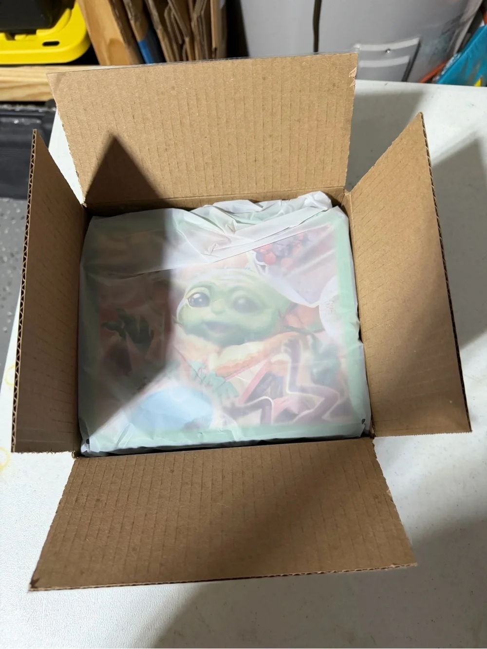 STAR WARS- MAY 4TH EXCLUSIVE DROP ✨ GROGU SNACKBOX LUNCH TIN- Bath & Body Works